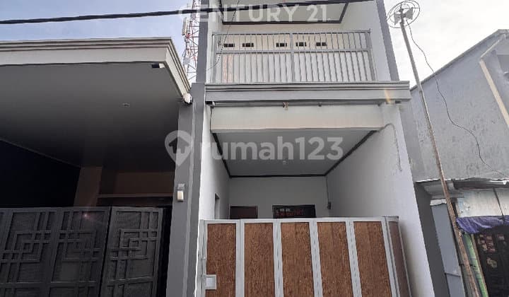 Minimalist Cute House in the Middle of the City on Cipto Street