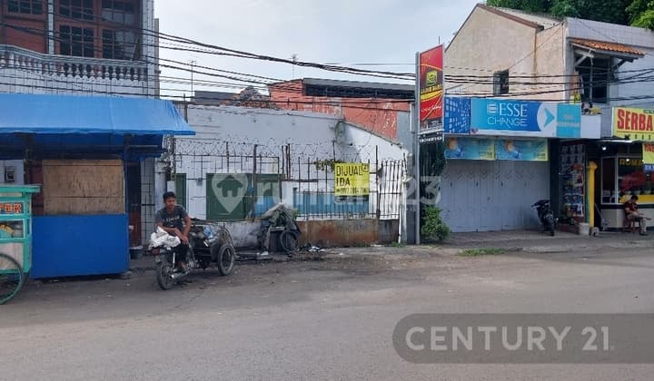 Rumah Tua Hitung Tanah Di Kota