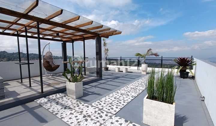 Villa Baru Lembang View Bagus Siap Huni 3,5 Lantai Private Pool