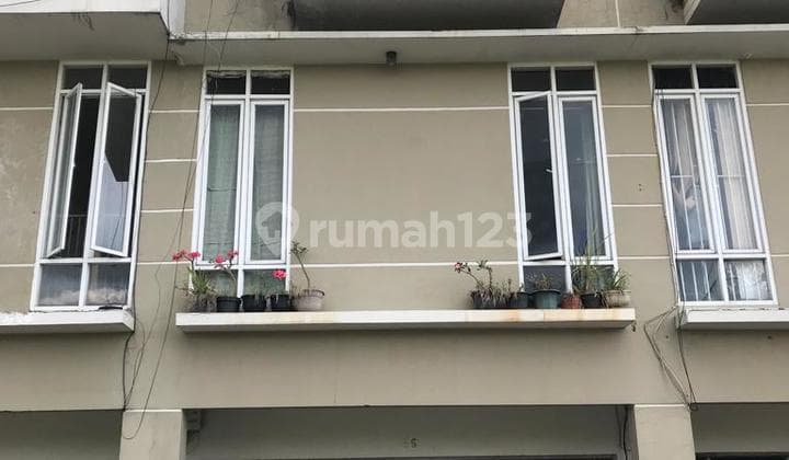 Ruko Mainroad 3 Lantai Taman Kopo Indah Bandung