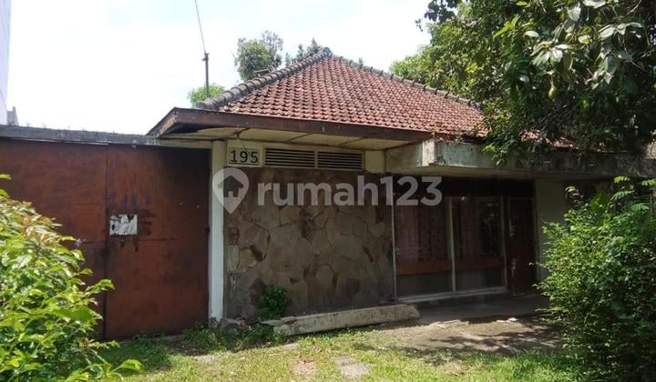 For Rent Cheap! Land Count House, Very Strategic Location at Gatot Subroto