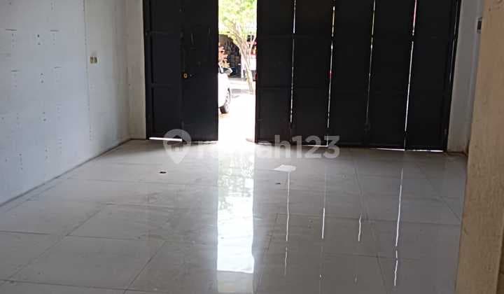 RUKO 2 LANTAI DI JALAN CISARANTEN KULON SIAP PAKAI