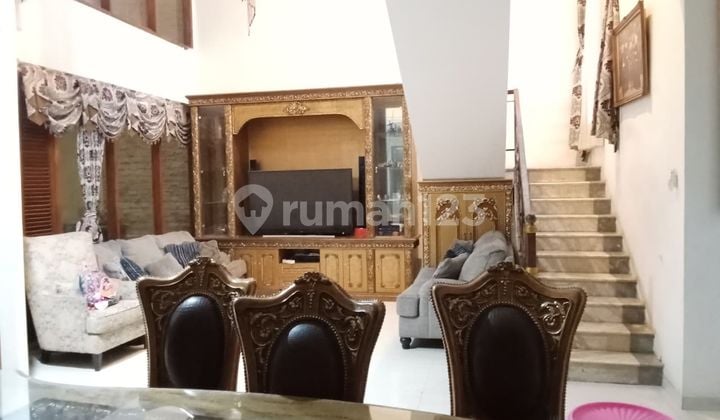 RUMAH 3 LANTAI SIAP HUNI FULL FURNISHED DI KOMPLE TAMAN MUTIARA CIMAHI