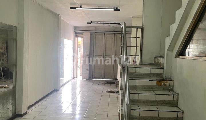 Di Sewa / di Jual! Ruko Komersial Lokasi Sangat Strategis Dekat dengan Pasar Baru