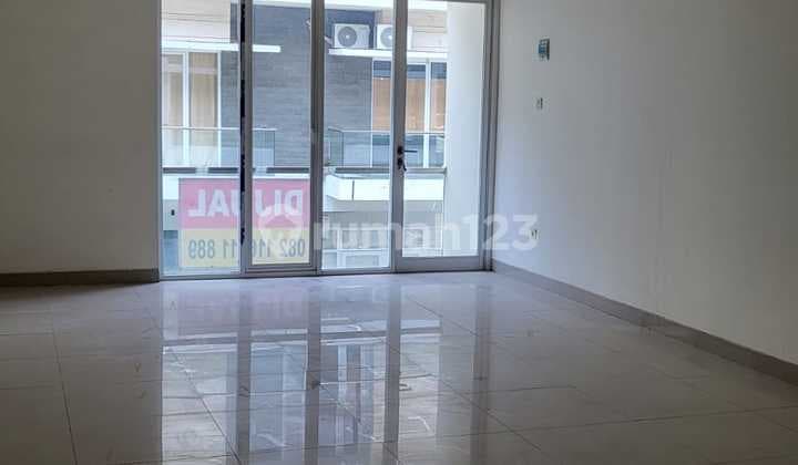 Ruko 3 Lantai Lokasi Bagus Mainroad Setrasari Dekat Kampus Maranatha