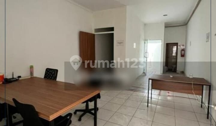 Di Jual Ruko Komersial, di Jalan Jamika, Lokasi Sangat Strategis, Cocok untuk Usaha