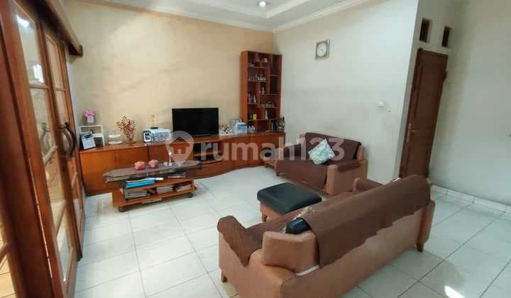 For Sale: 2-Storey Ready-to-Occupy House in Batununggal