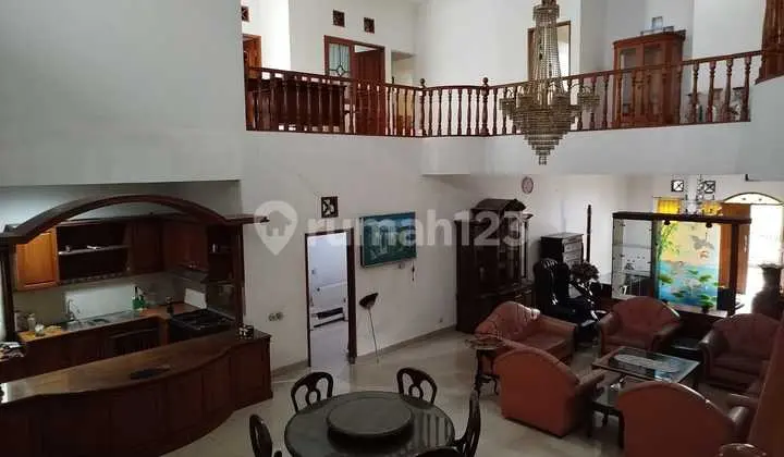 For Sale: Spacious and Ready-to-Occupy House at Batununggal Indah Housing, Abadi Cluster