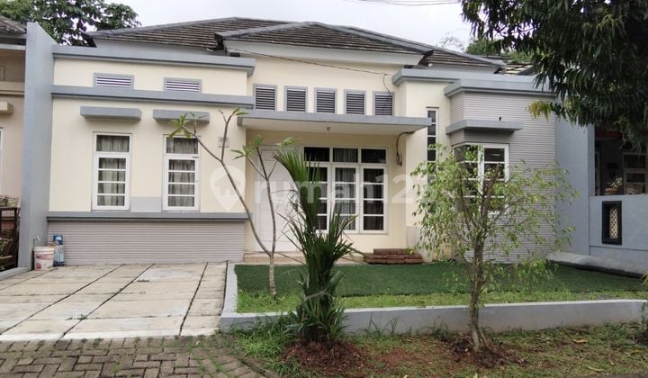Rumah Cibubur Country