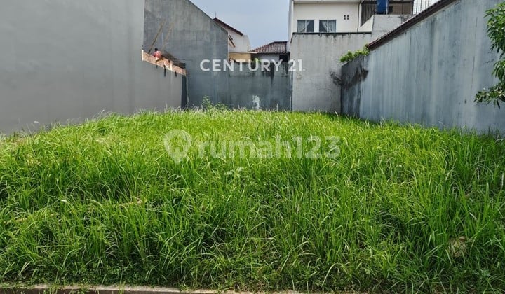 For Sale Plot on Jombang Street, Entry to Luxury Complex in Bintaro