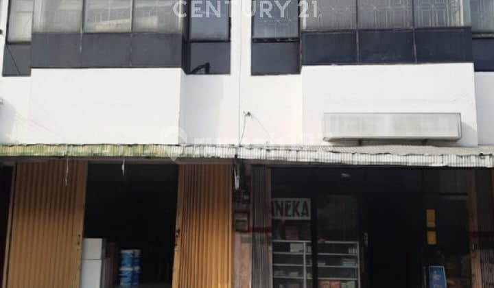 Cheap Connected Shophouse in Bustling and Popular Villa Bintaro