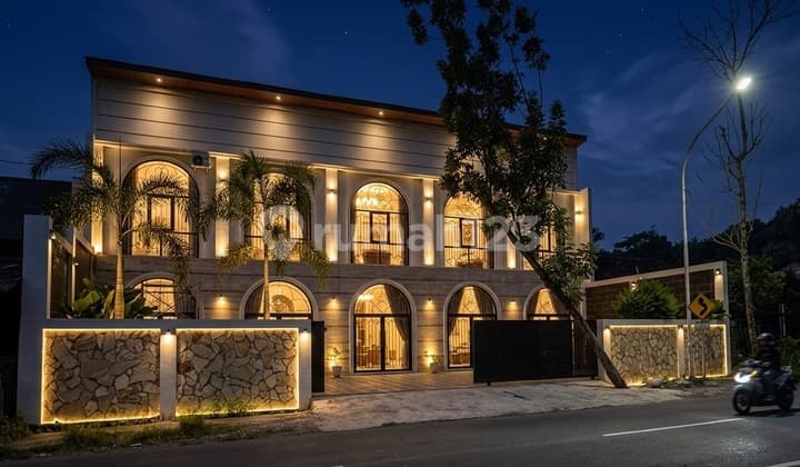 Hunian Mewah Siap Huni Full Furnished - Manyaran Semarang
