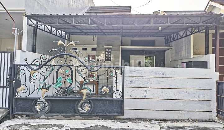Ready-to-Occupy Minimalist House Near Unimus Semarang Campus