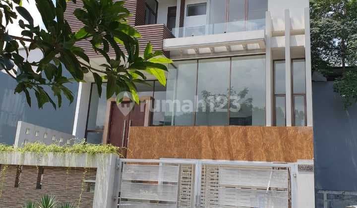 Rumah 4 Lantai Baru di Tondan, Jakarta Barat