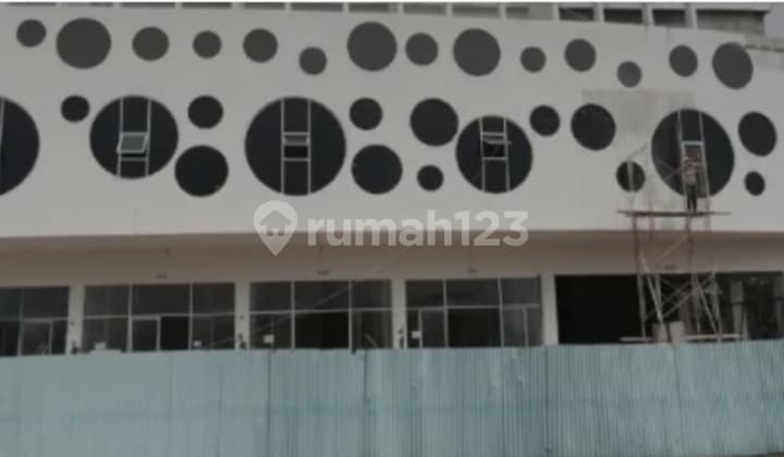 Ruko di Cikupa Citra Raya, Tangerang 234 m Butuh Renovasi Strata