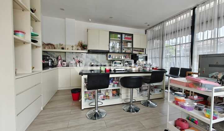 Rumah Bagus HGB di Puri Mansion, Jakarta Barat