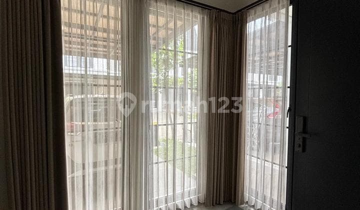 Disewakan Rumah 3 Lantai Plus Attic di Citra Garden Bintaro