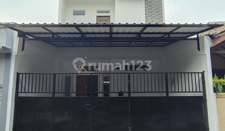 Dijual Rumah 2 Lantai di Griya Loka BSD
