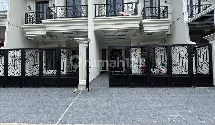 Dijual Rumah di Cempakaputih Barat