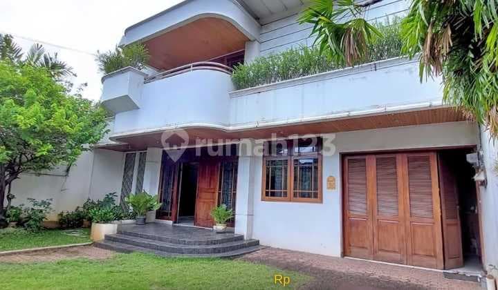 Di Jual Rumah Menteng Sangat Terawat Dekat Cik Ditirto Taman.lembang Jakarta Pusat