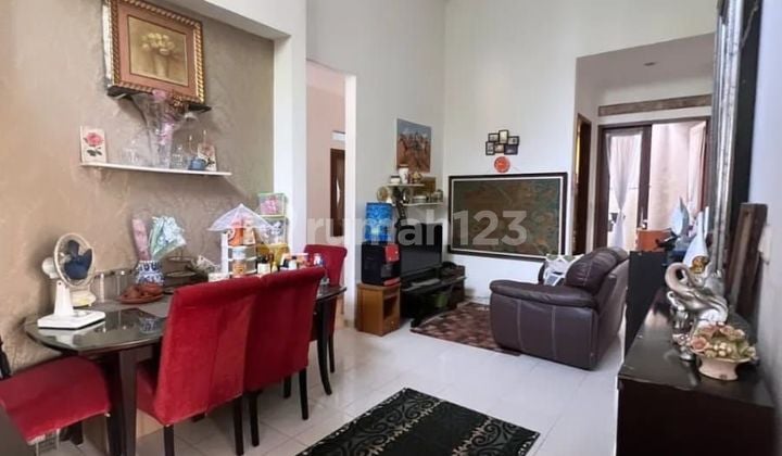 Dijual rumah bagus sederhana di Parigi