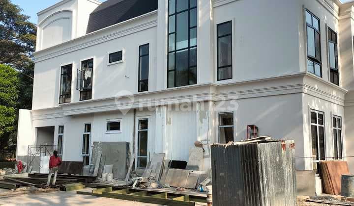 Rumah Mewah Luas Posisi Hook Lokasi Strategis di Alam Sutera