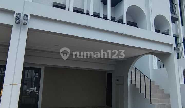 Rumah Bagus 3 Lantai Minimalis Di Bsd City
