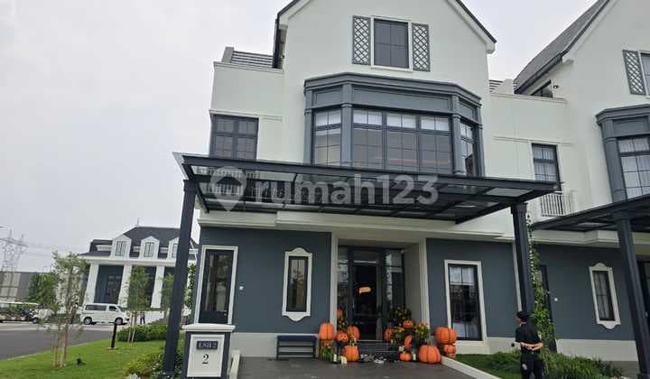 Rumah Mewah Di Cluster Louise Sumarecon Serpong Kawasan Eksklusif