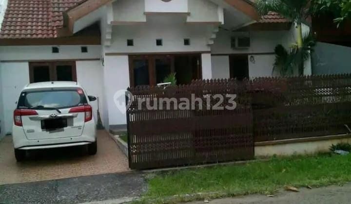 Rumah Disewa Kencana Loka Bsd, Sektor 12 Terawat Siap Huni