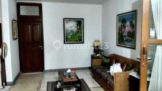 Rumah Murah 2 Lantai Siap Huni Bagus SHM di Sayap Jalan Riau