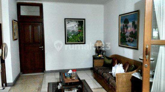 Rumah Murah 2 Lantai Siap Huni Bagus SHM di Sayap Jalan Riau