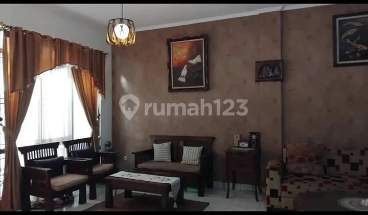 Rumah 2 Lantai, SHM, Dekat Pusat Kota Bandung