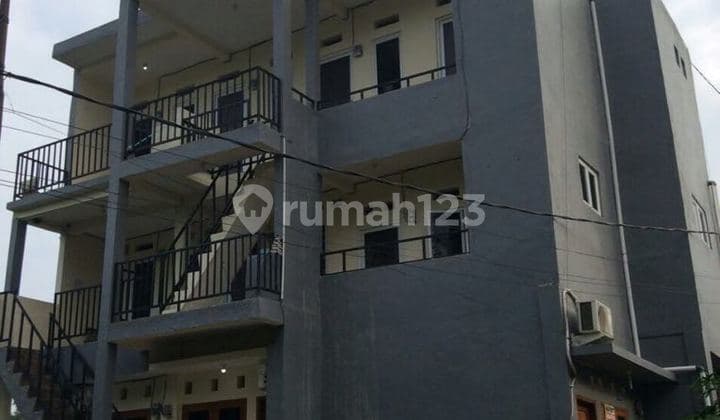 Kost Sangat Strategis 3 Lantai Kelapa Dua dekat Kampus Gunadharma