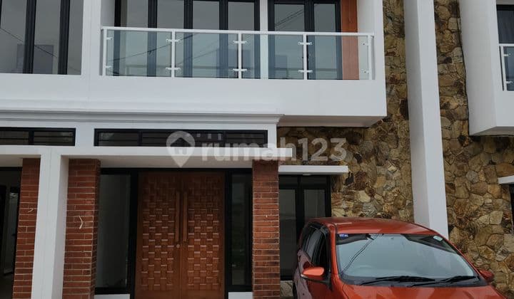 Rumah 2 Lantai Bebas Banjir di Villa Ubud Juanda Sukmajaya