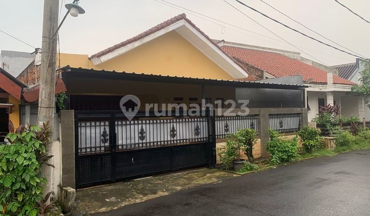 Spacious House in Pertamina Complex, Cimanggis, Depok, Near Cijago Cisalak Toll Road