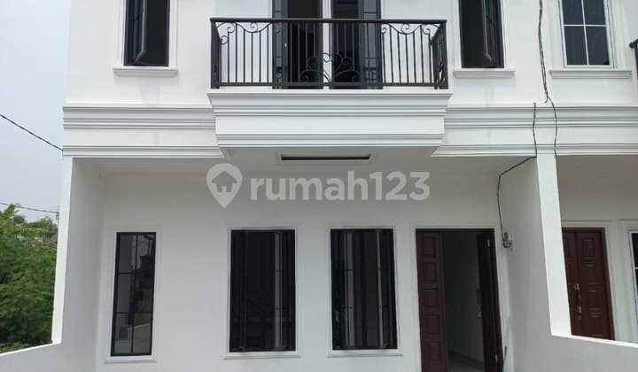 Rumah Mewah 2 Lantai Cilodong Dekat Stasiun Depok Lama