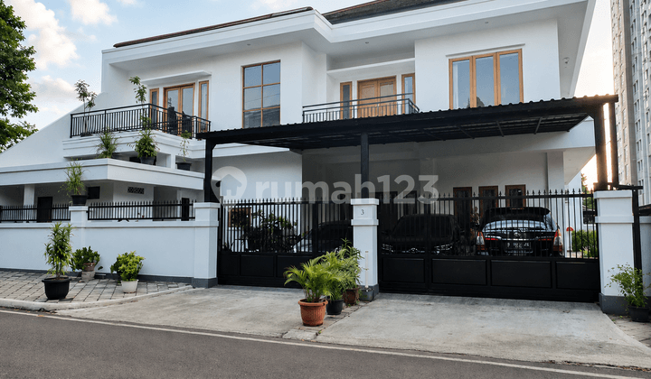 Rumah Modern Klasik Kawasan Premium Lebak Bulus