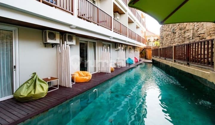 HOTEL MENARIK DAN STRATEGIS DI KUTA SIAP HUNI YN