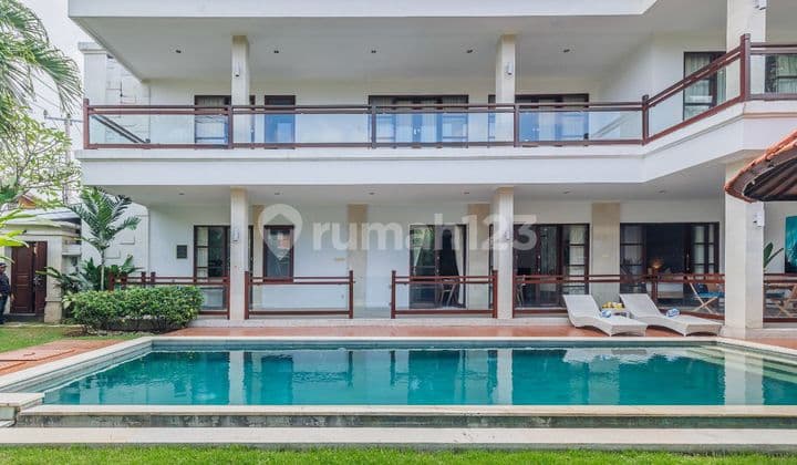 Villa For Lease Longterm Area Kerobokan Min 20 Yo