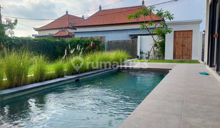 Villa Cantik dan Nyaman Ada Pool dan Garden di Ketewel Tt