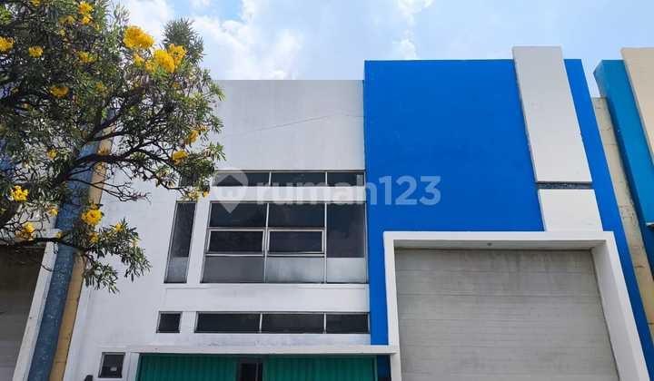 DIsewakan Gudang 2 Lt + Office Bagus dan Rapi, Sipa Pakai di Bizpark, Pulo Gadung, Jakarta Timur