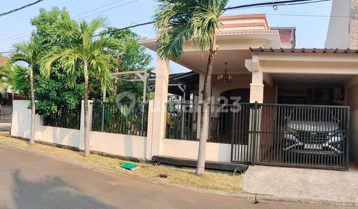 For Sale: 1-Story Hook House, Well-Maintained and Neat in Ifolia Cluster, Harapan Indah, Bekasi