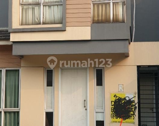 Rumah dua lantai di jual melalui lelang dan as is di Bsd the lcon cluster cosmo BSD blok f9 Tangerang Banten .