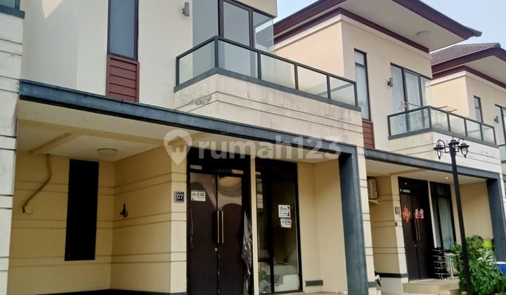 Rumah Dua Lantai Di Jual Melalui Lelang Dan As Is Di di Cluster Enchanta Perumahan Lavon Swan City, Perumahan Lavon Swan City Cluster Enchanta, Jalan Enchanta 8 Blok F2 No.35, Wana Kerta, Sindang Jaya, Tangerang, Banten, Indonesia, 15560, Tangerang
