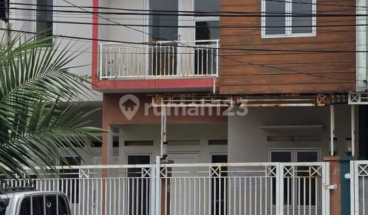 Rumah Dua Lantai Di Jual Melalui Lelang Dan As Is di Perumahan Bumi Mas Raya, Jl. Bumi Mas Raya, Cikokol, Tangerang, Kota Tangerang, Banten, Indonesia, 15117, Tangerang Kota