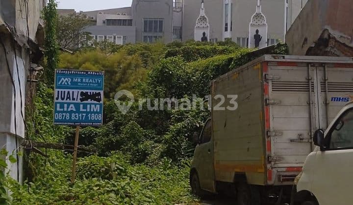 kavling villa kapuk mas mas 1 . Luas Tanah 120.Luas Tanah 87m2 Total nya menjadi luas tanah 207 m2.. Hadap Selatan. Harga Rp 12.5 juta m2 nego. Hubungi Lia Lim MR Realty GI. 08788317xxxx