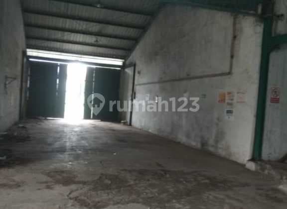 Dijual cepat rumah dan gudang bekas pabrik ciki di daerah Cirebon Desa kulon