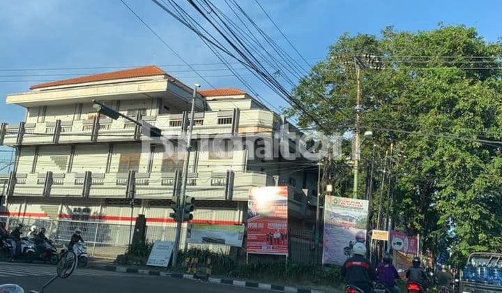 GEDUNG 3 LANTAI HOOK MAHENDRADATA DENPASAR