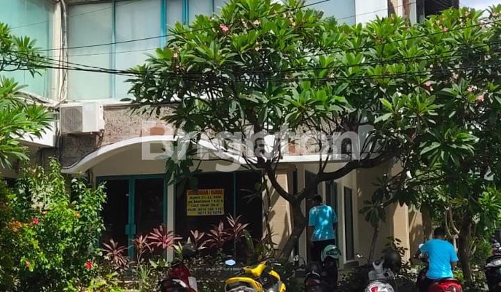 3-Story Shop House in Ngurah Rai Bypass Commercial Complex