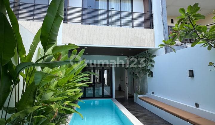Beautiful New Villa Ready to Use in Padonan Canggu